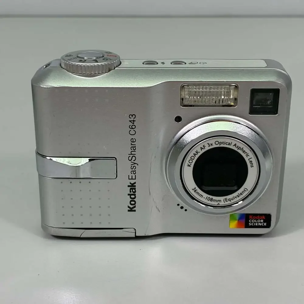 Kodak EasyShare C643 Digital Camera Bundle
